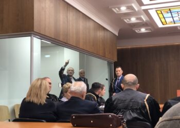 Juristët e dyzuar mbi transmetimin ‘live’ të gjyqeve të zyrtarëve të lartë
