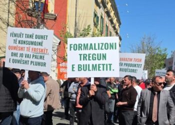 Blegtorët protestojnë pas heqjes së kompensimit të naftës, kërkojnë rritje subvencionesh