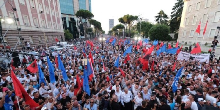 Protesta e PD përpara Kryeministrisë/ Policia publikon masat: Ja rrugët që do bllokohen