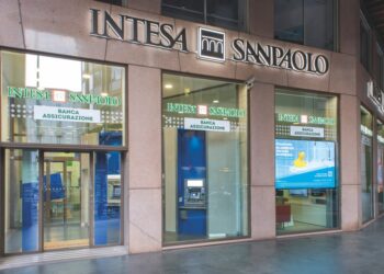 Skandal në Intesa San Paolo/ Qeveria italiane vendos gjobë 32 mln euro pas rrjedhjes së të dhënave