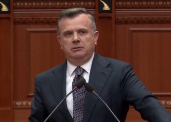Balla kërkon në emër të PS 1 minutë heshtje në Kuvend për dëshmorët e 2 Prillit