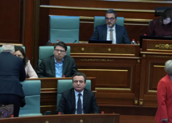 Presidenti i ri/ Opozita bojkotoi, shtyhet seanca në Kuvendin e Kosovës