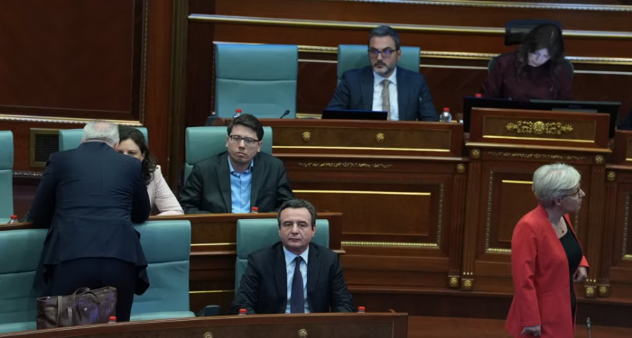 Presidenti i ri/ Opozita bojkotoi, shtyhet seanca në Kuvendin e Kosovës
