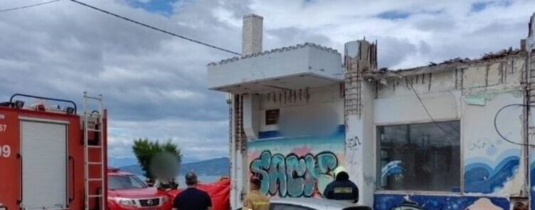 Tragjike në Greqi/ Shembja e një ndërtese i merr jetën një gruaje, plagosen dy fëmijët e saj