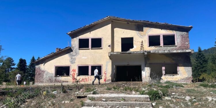 ‘Muri i Gjakut’: ICMP gjen prova për varret e të zhdukurve në komunizëm