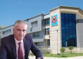 Ndalohet në Kakavijë ish-drejtori i Shërbimeve Komunitare në Gjirokastër – DETAJE