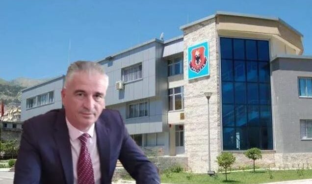 Ndalohet në Kakavijë ish-drejtori i Shërbimeve Komunitare në Gjirokastër – DETAJE
