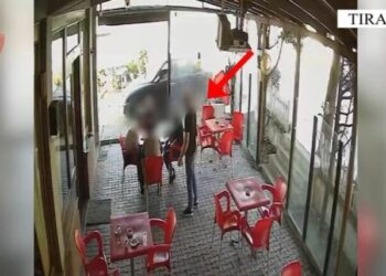 Panik në Tiranë, 50-vjeçari tenton të vrasë me armë 38-vjeçarin  në një lokal