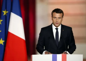 Macron paralajmëron lamtumirë politike