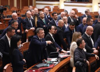 Sekretariati i Etikës përjashton me 20 ditë Nokën, ndëshkohet edhe Hoti