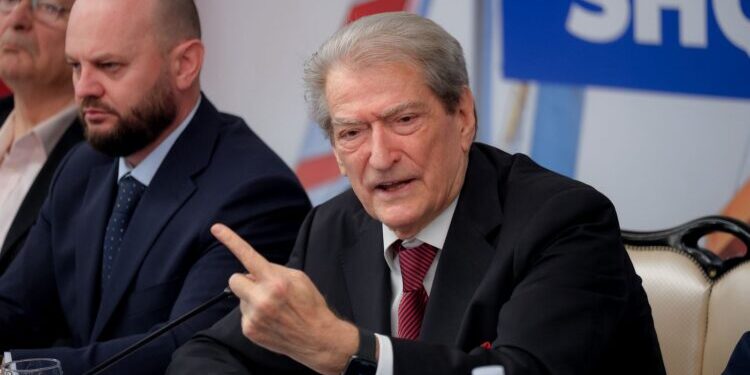“Rama po largon Shqipërinë nga BE”, Berisha: Pritet një breshëri kushtesh të reja për integrimin