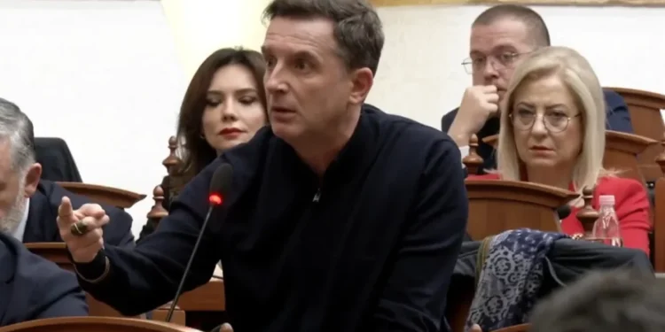 “Po e kërkoj prej 2 muajsh! Një herë është në Bruksel, tani në Kosovë”/ Braçe kërkon interpelancë me ministrin e Bujqësisë