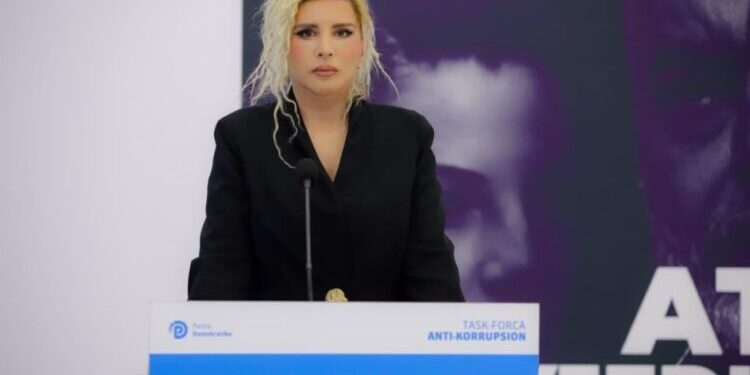 “200 mijë euro për “Delina n’Fest””, denoncimi: Paratë e shqiptarëve shkojnë për bizneset e ministres