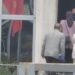 Gratë me shami alarmuan prindërit/ Policia: Janë iraniane, por nuk përbëjnë rrezik për fëmijët