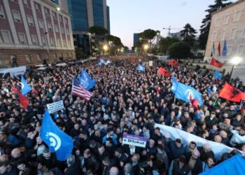 Opozita njofton orën e protestës të premten, ja rrugët që do bllokohen