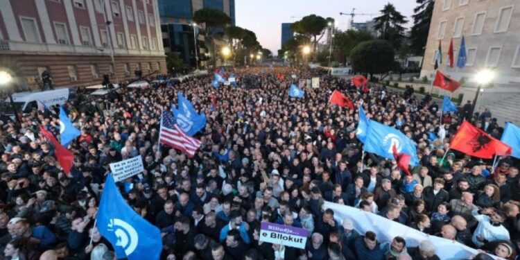 Opozita njofton orën e protestës të premten, ja rrugët që do bllokohen