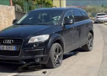 Atentati në Balldre, automjeti Audi Q7 i bërë shoshë nga plumbat! Viktimat burrë e grua