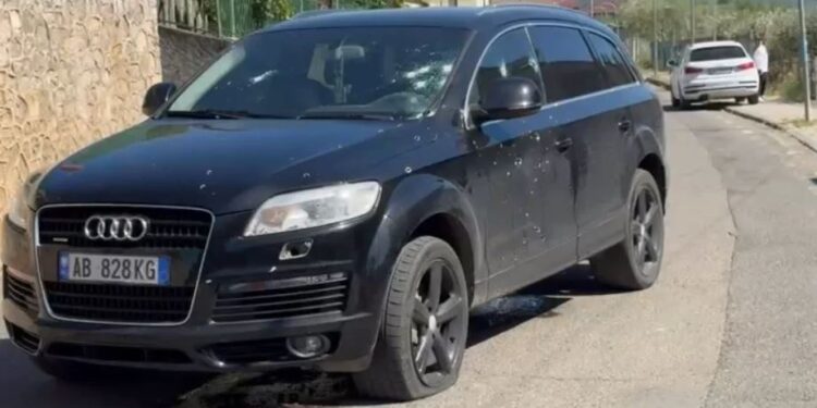 Atentati në Balldre, automjeti Audi Q7 i bërë shoshë nga plumbat! Viktimat burrë e grua