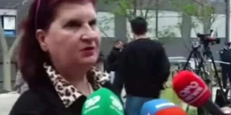 Zjarri në pallatin pranë QSUT/ Qytetarja kërkon shoqen e saj: Jetonte vetëm, e ka celularin të fikur