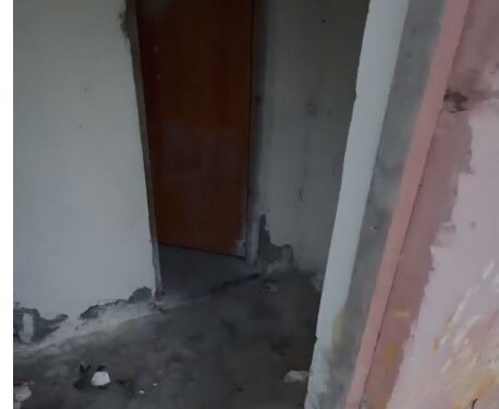 Korreshi publikon pamjet alarmante: Nxënësit në Thanë të Lushnjës mësojnë në kushte çnjerëzore