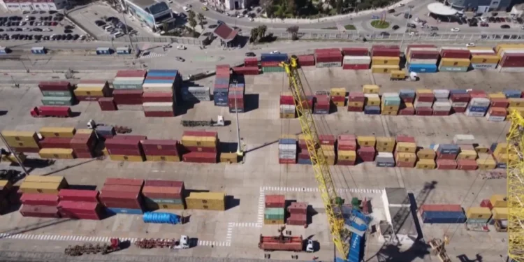 Treguesi i besimit në ekonomi bie për të tretin muaj radhazi