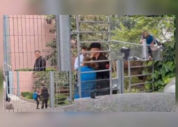 Qytetarja kapërcen kangjellat e SPAK-ut: Ku janë prokurorët?!