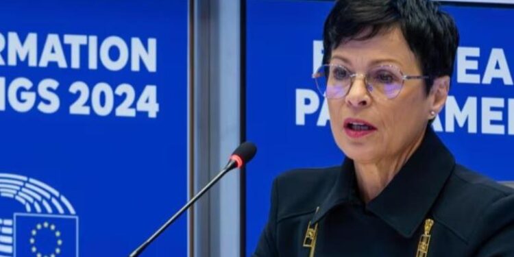 BE pezullon pagesat për Serbinë, Kos: Derisa Beogradi të korrigjojë problemet e gjyqësorit