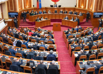 Seancë plenare në Kuvend, opozita kërkon llogari nga Rama në interpelancë (rendi i ditës)