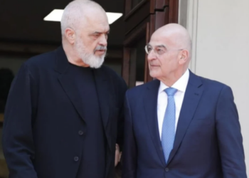 Dendias zbardh bisedën me Ramën: Pakica greke në Shqipëri mbetet urë lidhëse mes dy vendeve