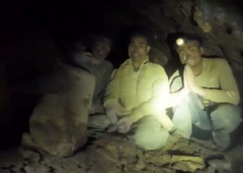 Mrekulli në Laos/ Pesë persona gjenden gjallë pas një jave të bllokuar në shpellën e përmbytur