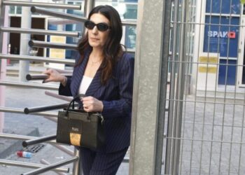Ish-drejtoresha e AKSHI-t, Mirlinda Karçanaj del nga SPAK pas 4 orësh