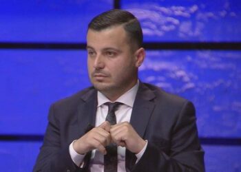 Tomorri: Ndërkombëtarët i dinë lidhjet me krimin në Shqipëri! Ndryshimi nuk vjen nga jashtë