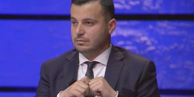 Tomorri: Ndërkombëtarët i dinë lidhjet me krimin në Shqipëri! Ndryshimi nuk vjen nga jashtë
