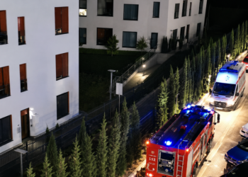 Zjarr në kompleksin ‘Kadiu’ te Ali Demi, evakuohen banorët
