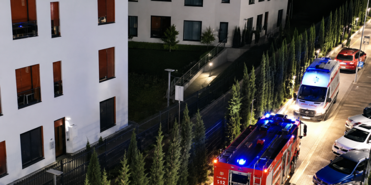 Zjarr në kompleksin ‘Kadiu’ te Ali Demi, evakuohen banorët
