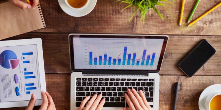 Nuk ka më as punë online, Shqipëria me rënien më të madhe të numrit të punëtorëve “freelance”