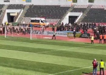 Përplasja mes ultrasve, dënohen me ndeshje pa tifozë dhe gjobë Elbasani dhe Tirana