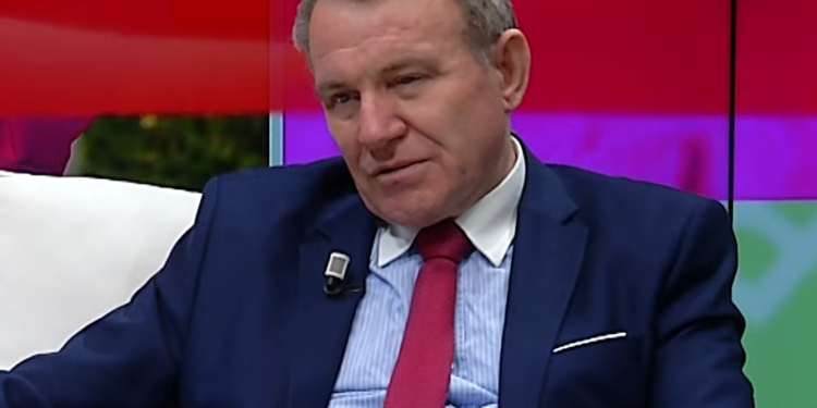 Ish-ministri: Rama nuk e njeh shtetin, është viktimë e përbindëshave të tij
