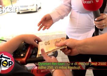 Mashtrimi i truprojes së këngëtarit/ I merr 2.5 mln lekë familjes së të riut të sëmurë, për ta surprizuar
