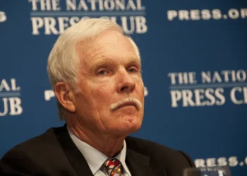 Ndërron jetë themeluesi i CNN, Ted Turner
