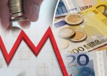 Euro e mbyll javën në rënie, arrin minimum të ri historik