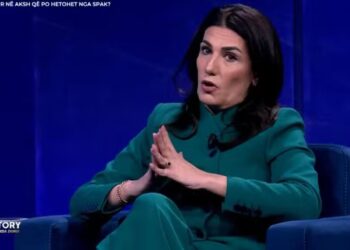 “Lavazhi” në TCH për Mirlinda Karçanajn dhe pyetjet që bosja e AKSHI la pa përgjigje