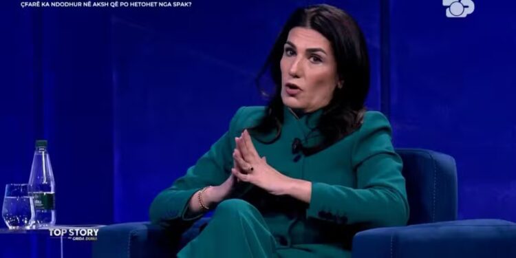 “Lavazhi” në TCH për Mirlinda Karçanajn dhe pyetjet që bosja e AKSHI la pa përgjigje