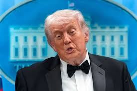 Trump refuzon jelekun antiplumb pas atentateve: Do të dukesha 20 kg më i rëndë!