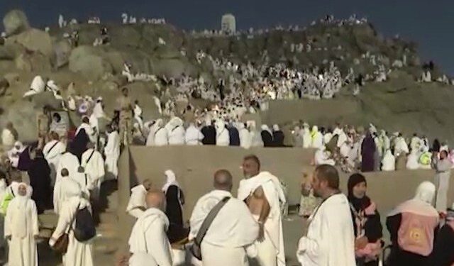 Dita e arafatit, rreth 2 milion pelegrinë fillojnë haxhin mes tensioneve globale