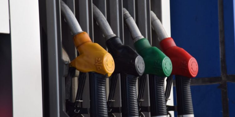 Bordi i Transparencës publikon çmimet e reja, ja me sa do të shiten nafta dhe benzina