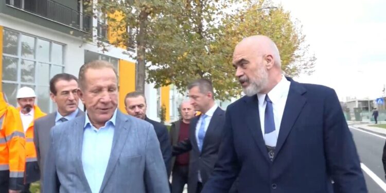 Konflikti për Aeroportin e Vlorës/ Pacolli kërcënon Shqipërinë me arbitrazh