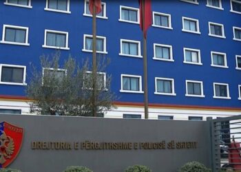 Shpërthimi në dyqanin ‘MCN Get Connected’ në pronësi të Endri Meksit, policia: Ka vetëm dëme materiale