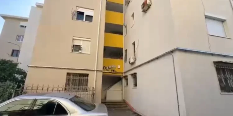 E rëndë në Shkodër/ I riu hidhet nga pallati, humb jetën