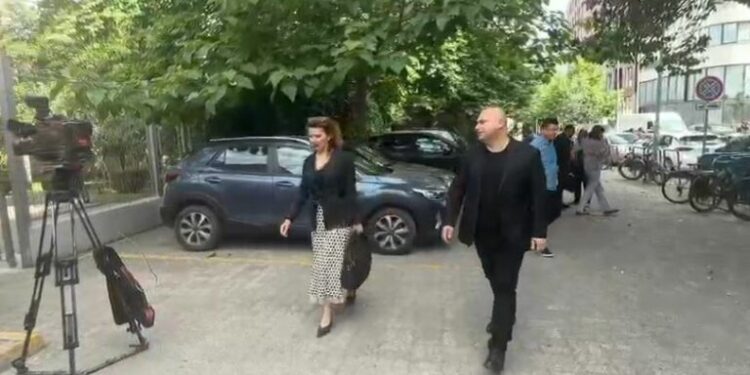 I akuzuar për korrupsion në zgjedhje, kryebashkiaku i Vaut të Dejës paraqitet në GJKKO